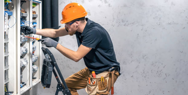 Best Electrical Contractors for Businesses  in Edmonds, WA